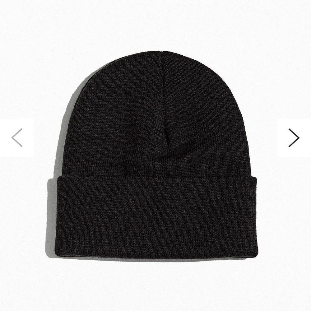 urban outfitters black knit beanie